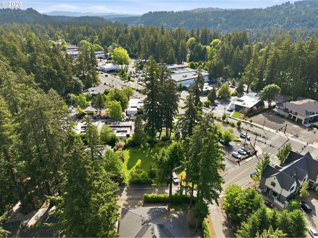 16286 WALUGA Dr, Lake Oswego, OR 97035
