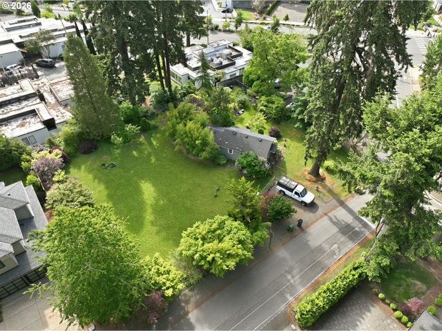 16286 WALUGA Dr, Lake Oswego, OR 97035