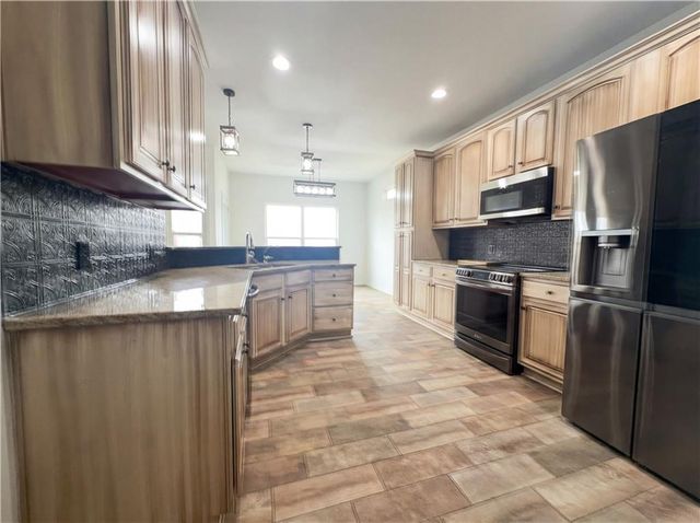 560 E Mockingbird Street, Gardner, KS 66030