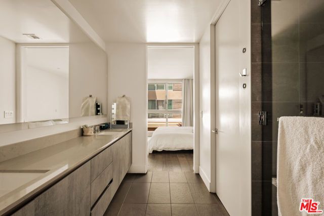 728 N Sweetzer Avenue 212, West Hollywood, CA 90069
