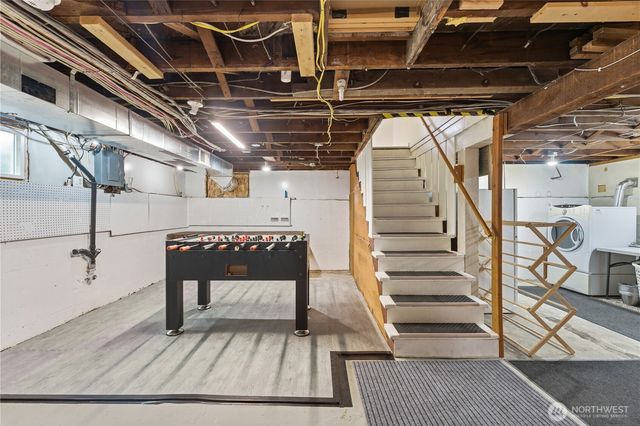 710 N 68th Street, Seattle, WA 98103