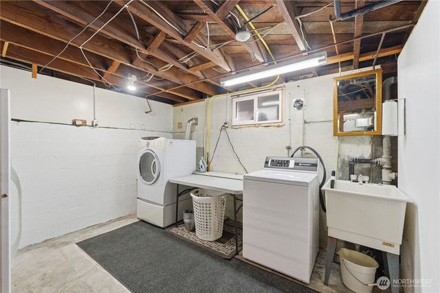 710 N 68th Street, Seattle, WA 98103