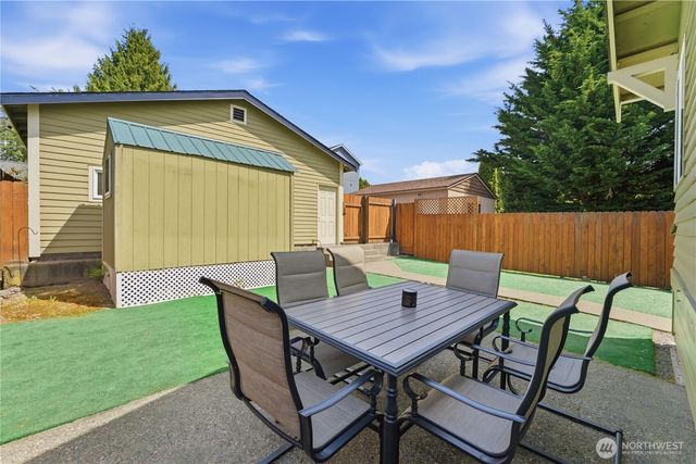 710 N 68th Street, Seattle, WA 98103