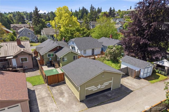 710 N 68th Street, Seattle, WA 98103