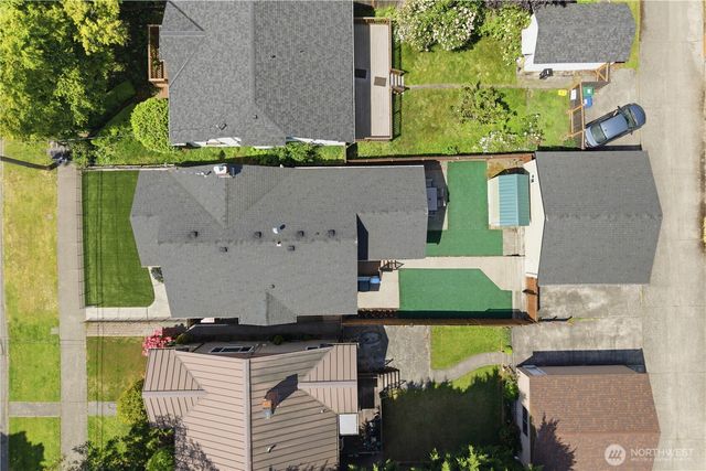 710 N 68th Street, Seattle, WA 98103