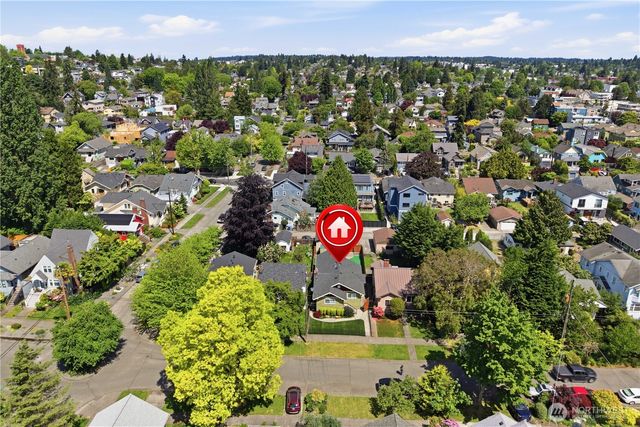 710 N 68th Street, Seattle, WA 98103