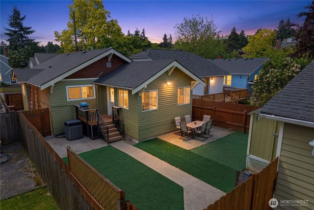 710 N 68th Street, Seattle, WA 98103