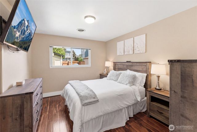 710 N 68th Street, Seattle, WA 98103