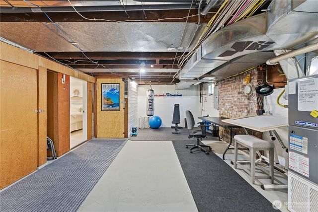 710 N 68th Street, Seattle, WA 98103