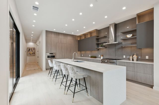 211 Morningside Drive, Roanoke, TX 76262