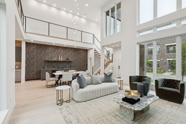 211 Morningside Drive, Roanoke, TX 76262