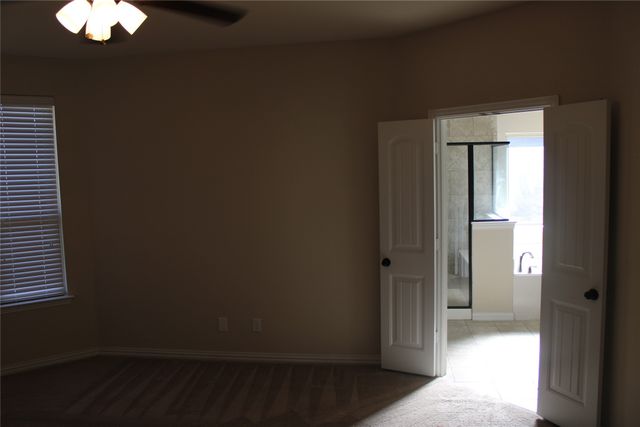 536 Hidden Springs Trail, Azle, TX 76020