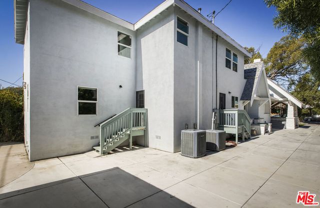 2074 W 29th Street, Los Angeles, CA 90018