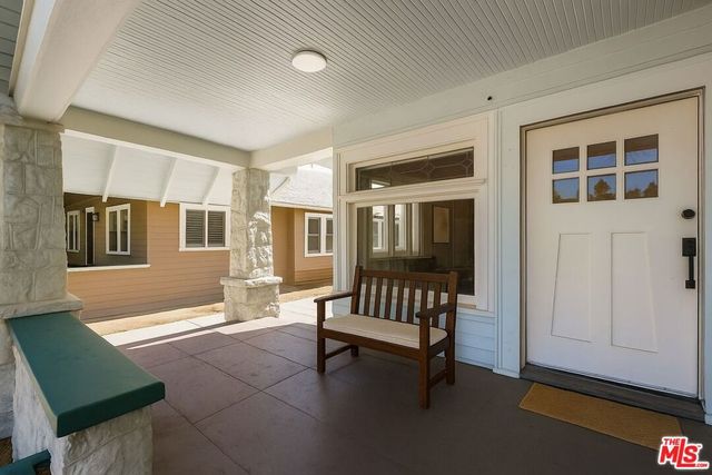 2074 W 29th Street, Los Angeles, CA 90018