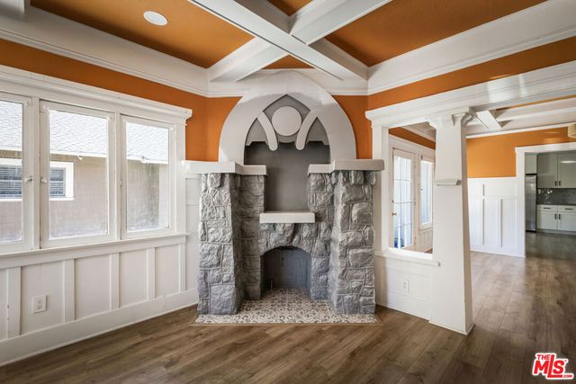 2074 W 29th Street, Los Angeles, CA 90018