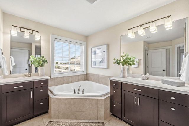 734 Wolf Creek COURT, Grafton, WI 53024
