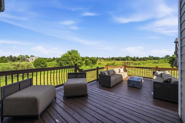 734 Wolf Creek COURT, Grafton, WI 53024