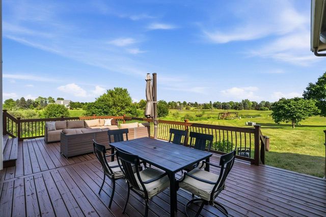 734 Wolf Creek COURT, Grafton, WI 53024