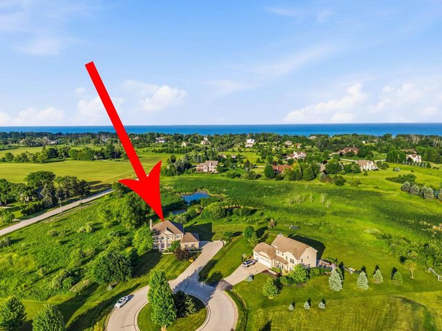 734 Wolf Creek COURT, Grafton, WI 53024