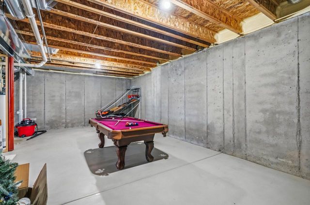 734 Wolf Creek COURT, Grafton, WI 53024