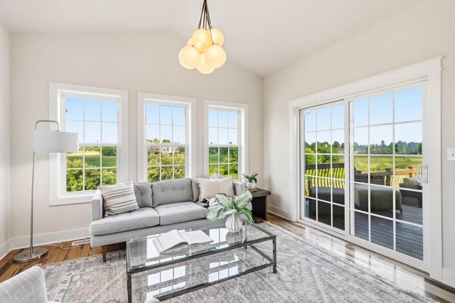 734 Wolf Creek COURT, Grafton, WI 53024