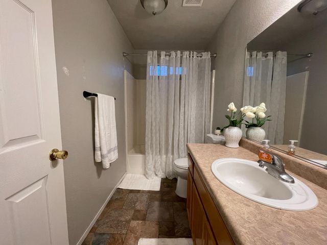 1331 Alicante Way, Madera, CA 93638