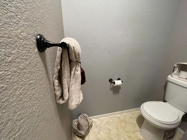 1331 Alicante Way, Madera, CA 93638