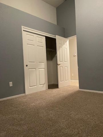 1331 Alicante Way, Madera, CA 93638