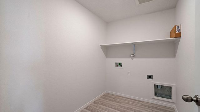 2417 Eglisfield Loop NE, Rio Rancho, NM 87144