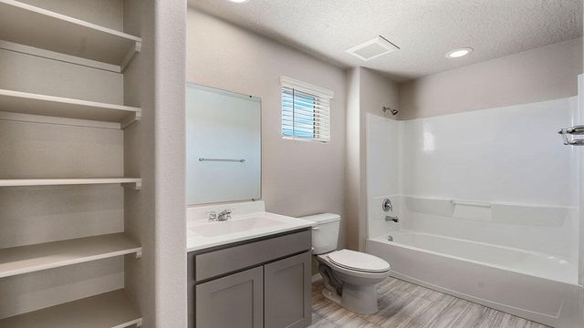2417 Eglisfield Loop NE, Rio Rancho, NM 87144