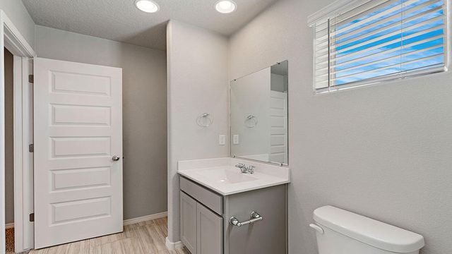 2417 Eglisfield Loop NE, Rio Rancho, NM 87144