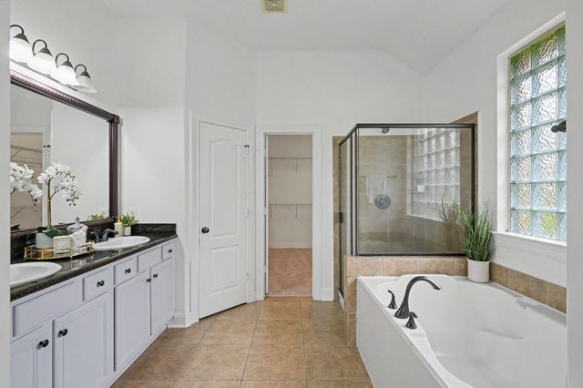 7 Fraiser Fir Place, Spring, TX 77389