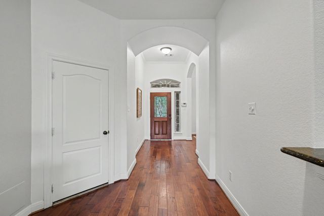 7 Fraiser Fir Place, Spring, TX 77389