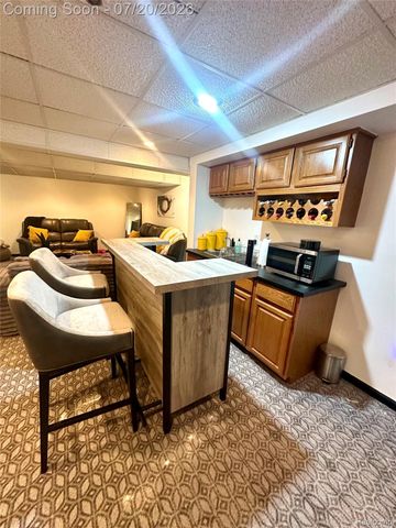 37876 N Laurel Park Drive, Livonia, MI 48152