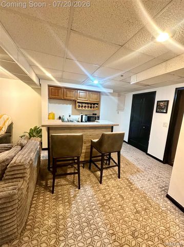 37876 N Laurel Park Drive, Livonia, MI 48152