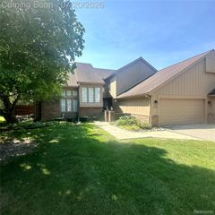 37876 N Laurel Park Drive, Livonia, MI 48152