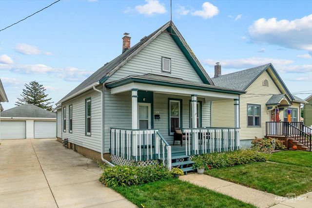 261 Perry Street, Elgin, IL 60123