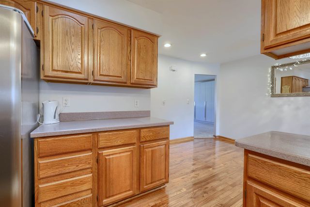 29642 Pinto Drive, Warren, MI 48093