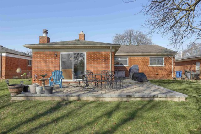 29642 Pinto Drive, Warren, MI 48093