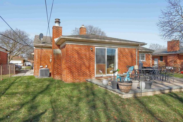 29642 Pinto Drive, Warren, MI 48093