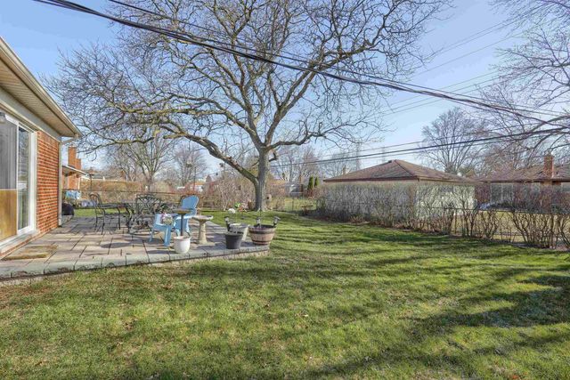 29642 Pinto Drive, Warren, MI 48093