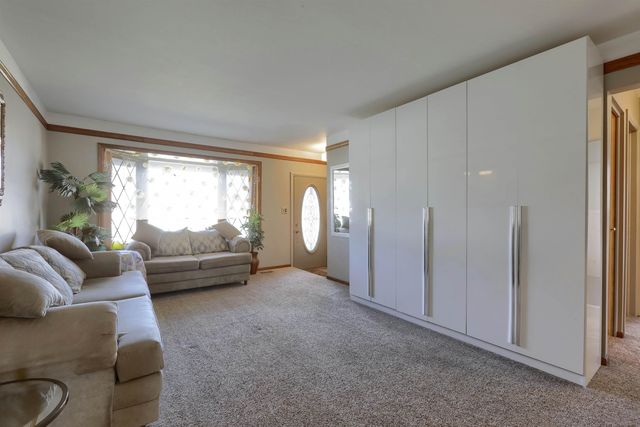 29642 Pinto Drive, Warren, MI 48093