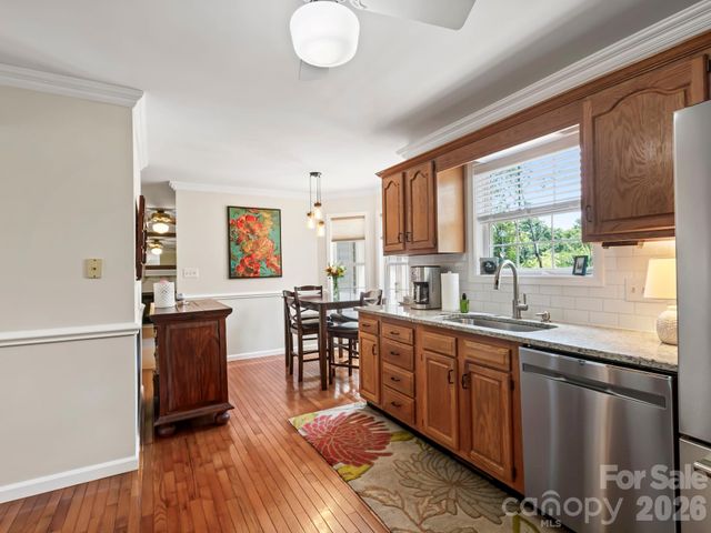 302 Shadecrest Lane, Mills River, NC 28759