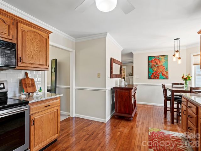 302 Shadecrest Lane, Mills River, NC 28759