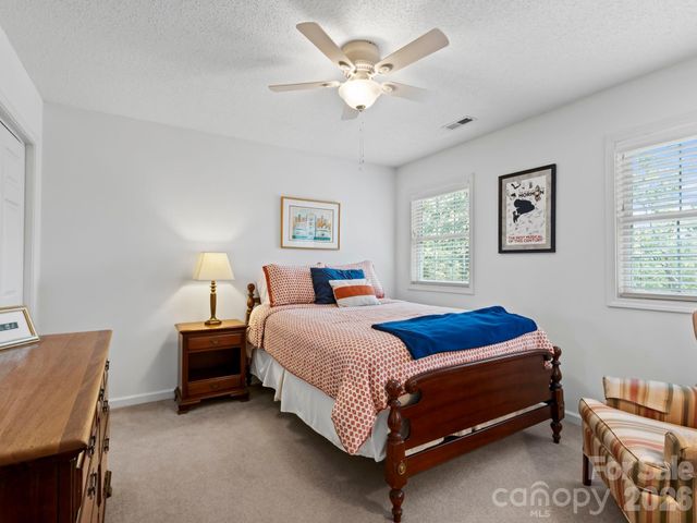 302 Shadecrest Lane, Mills River, NC 28759