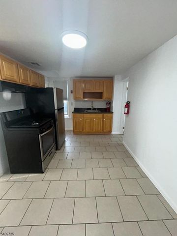 119 Columbus Pl 2, Roselle Park Boro, NJ 07204