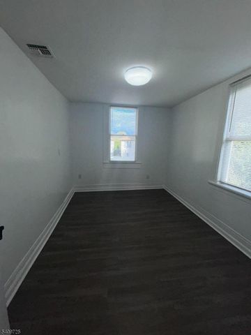 119 Columbus Pl 2, Roselle Park Boro, NJ 07204