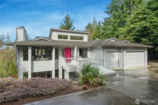 2420 Squak Mountain Loop SW, Issaquah, WA 98027