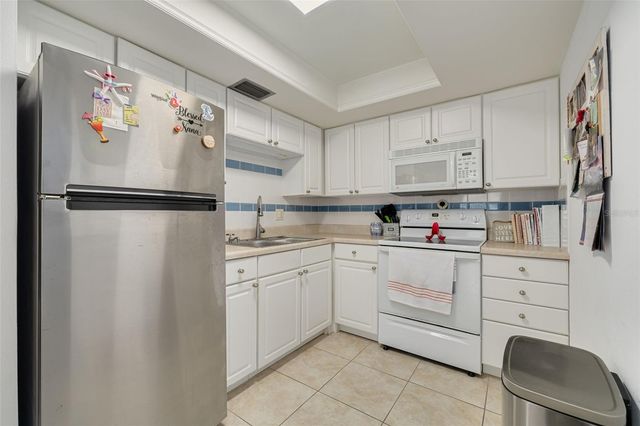 1001 77TH AVENUE N 112, St Petersburg, FL 33702