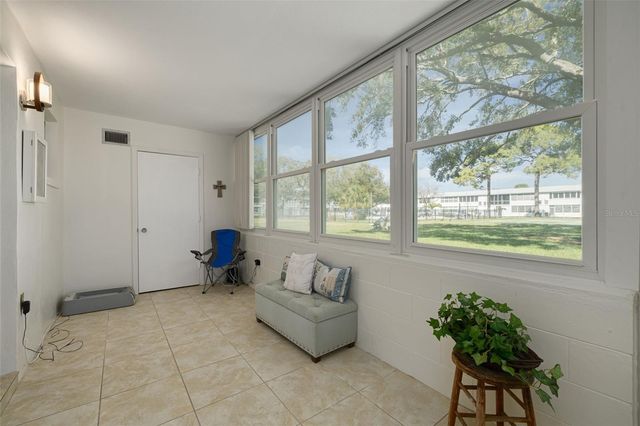 1001 77TH AVENUE N 112, St Petersburg, FL 33702